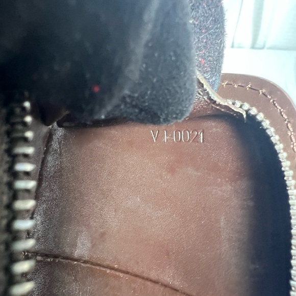 LV Small EPI Pouch / Coin Case:  EUC - Picture 9 of 11